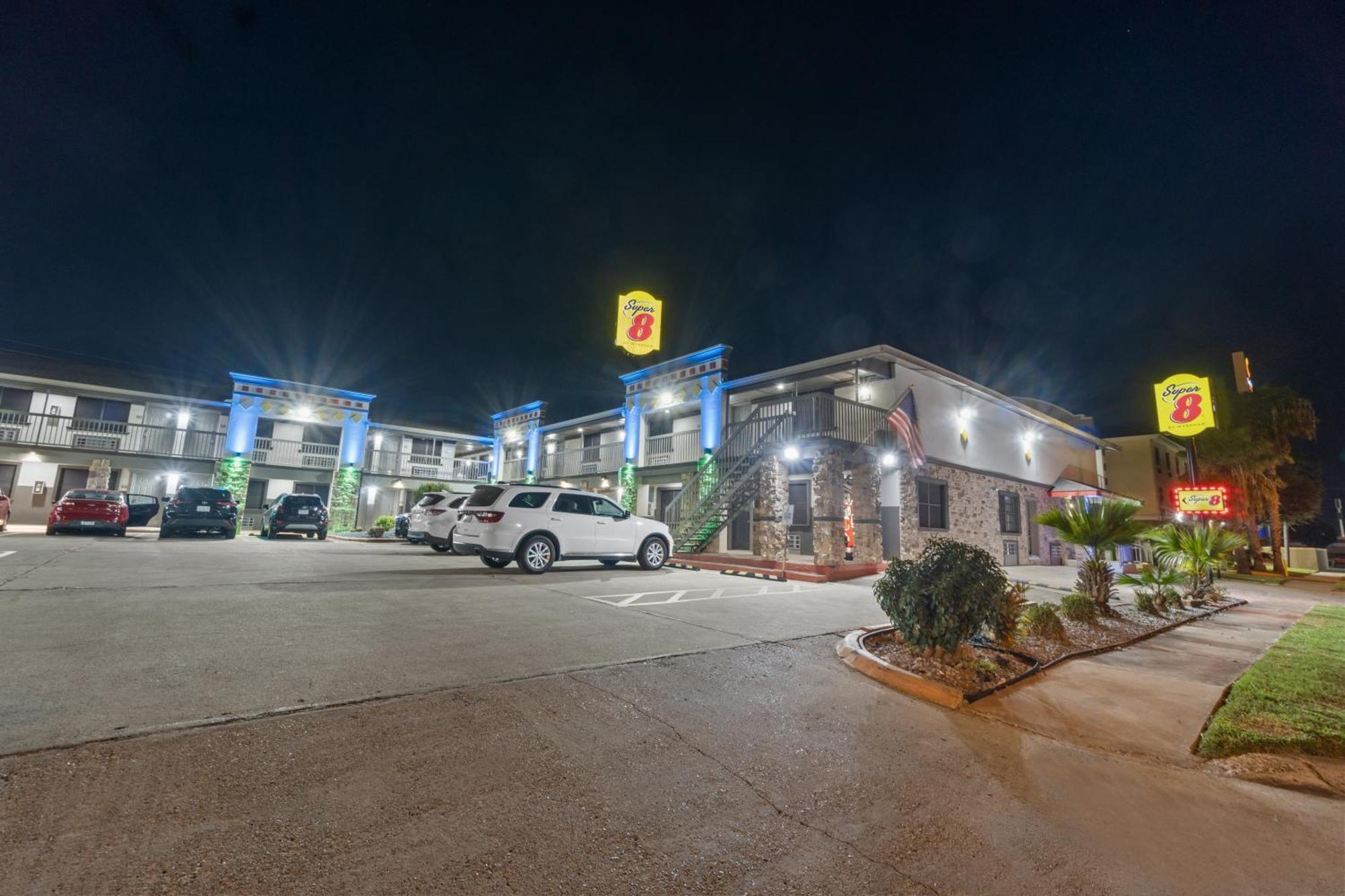 Super 8 By Wyndham Mcallen-Downtown-Airport-La Plaza Mall Exterior photo